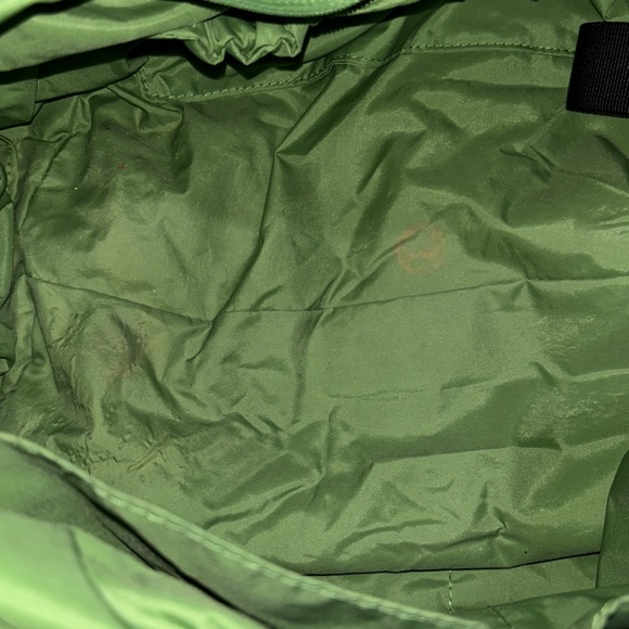 EUC Kate Spade Nylon traveling bag! Two drawstring pockets outside! - Picture 10 of 12